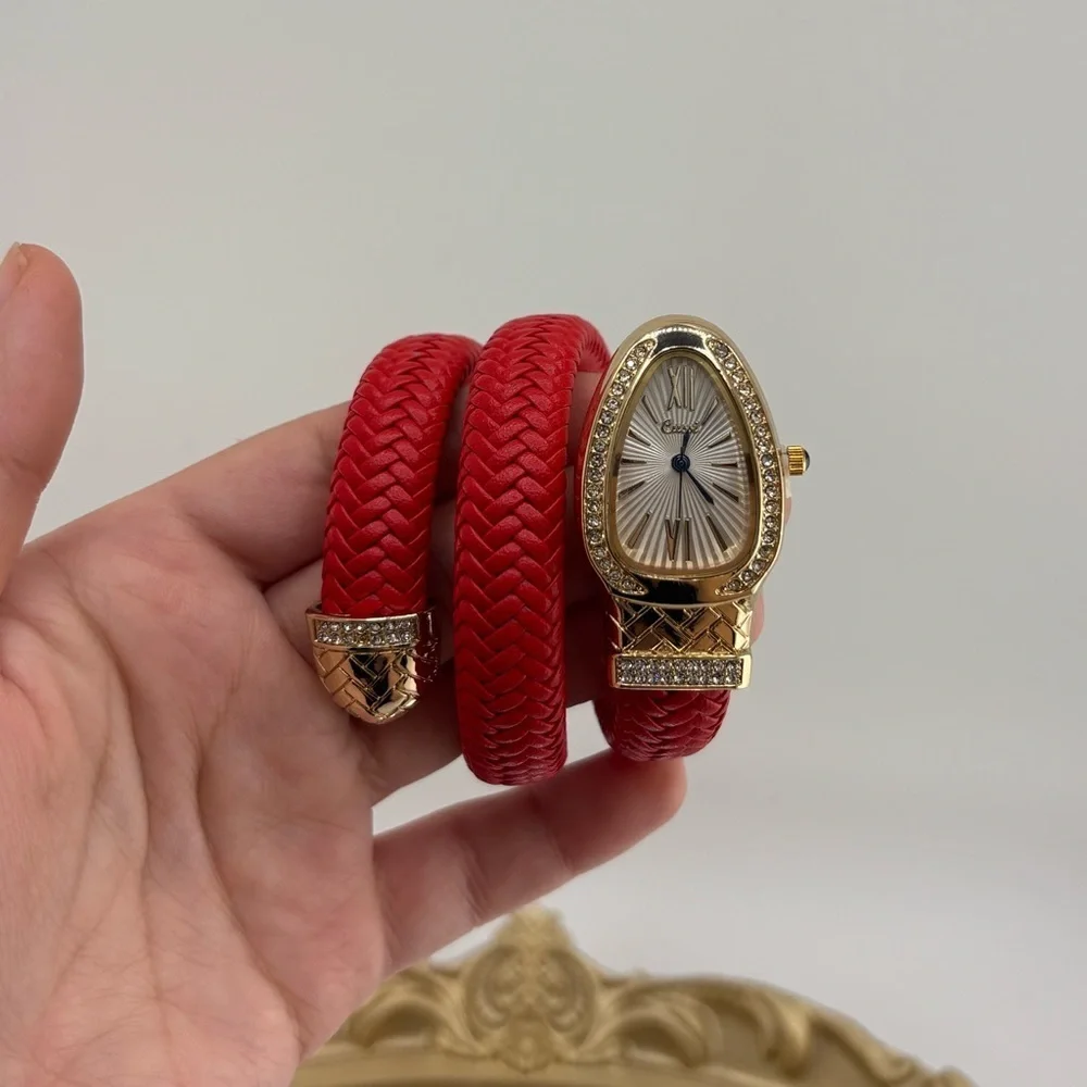 Elegant Serpenti Wrap Bracelet Watch – Red & Gold Tone ✨ - Picture 5 of 14